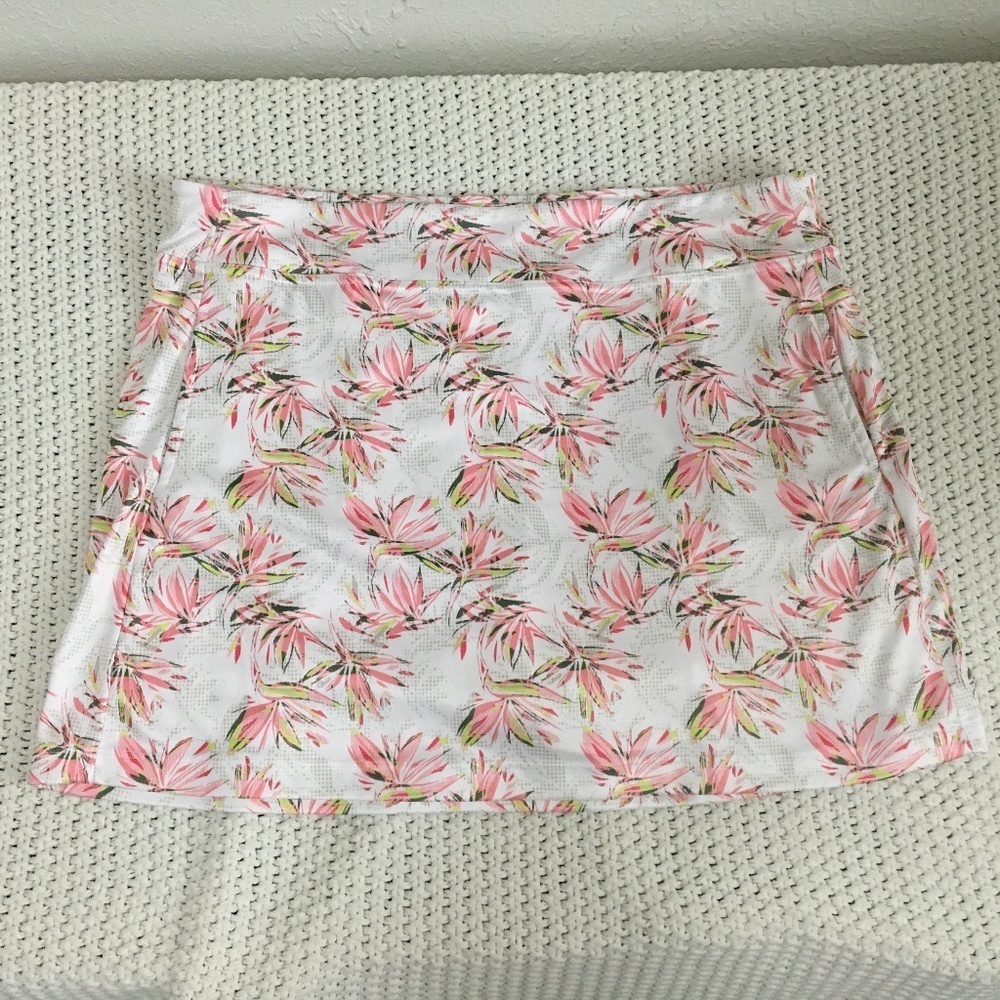 GRANDSLAM STRETCH TENNIS SKORT WHITE WITH FLOWERS, SIZE XL INSEAM 4"